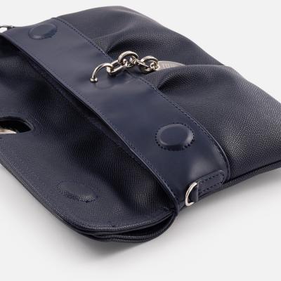 White Buffalo Product - بند بلند دارد<br>طول 29cm<br>ارتفاع 15cm<br>عمق 3cm
<br> - Navy Blue - 2