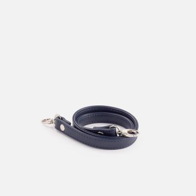 White Buffalo Product - بند بلند دارد<br>طول 29cm<br>ارتفاع 15cm<br>عمق 3cm
<br> - Navy Blue - 6