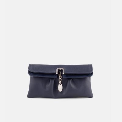 White Buffalo Product - بند بلند دارد<br>طول 29cm<br>ارتفاع 15cm<br>عمق 3cm
<br> - Navy Blue - 7