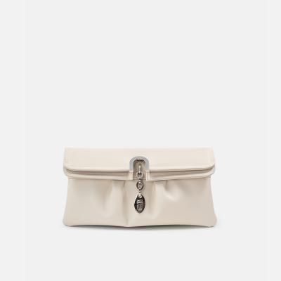White Buffalo Product - بند بلند دارد<br>طول 29cm<br>ارتفاع 15cm<br>عمق 3cm
<br> - Milky - 4