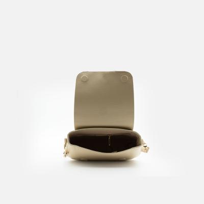 White Buffalo Product - بند بلند دارد<br>طول 25cm<br>ارتفاع 17cm<br>عمق 6cm<br> - Cream - 4