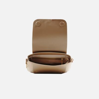 White Buffalo Product - بند بلند دارد<br>طول 25cm<br>ارتفاع 17cm<br>عمق 6cm<br> - Dark Cream - 2