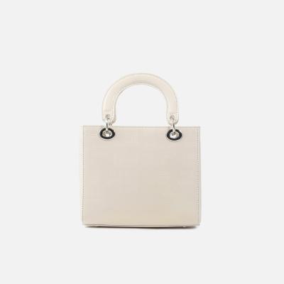 White Buffalo Product - بند بلند دارد<br>طول 21cm<br>ارتفاع 18cm<br>عمق 8cm<br> - Milky - 4