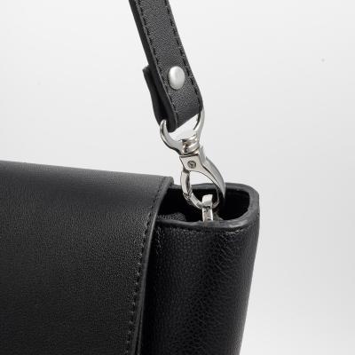 White Buffalo Product - بند بلند دارد<br>طول cm38<br>ارتفاع cm28<br>عمق cm13<br> - Black Nickel Hardware - 4