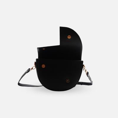 White Buffalo Product - بند بلند دارد<br>طول 23cm<br>ارتفاع 18cm<br>عمق 5cm<br> - Black - 2
