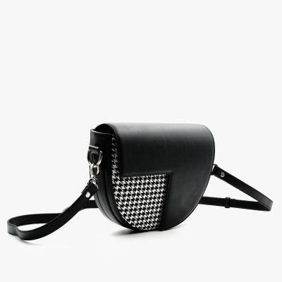 White Buffalo Product - بند بلند دارد<br>طول 23cm<br>ارتفاع 18cm<br>عمق 5cm<br> - White - Black - 6