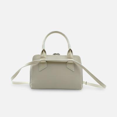 White Buffalo Product - بند بلند دارد<br>طول 22cm<br>ارتفاع 15cm<br>عمق 9cm<br> - Milky - 4