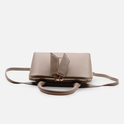 White Buffalo Product - بند بلند دارد<br>طول 22cm<br>ارتفاع 15cm<br>عمق 9cm<br> - Dark Cream - 1