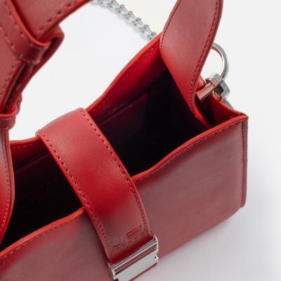 White Buffalo Product - بند بلند دارد<br>طول 16cm<br>ارتفاع 13cm<br>عمق 8cm<br> - Red - 4