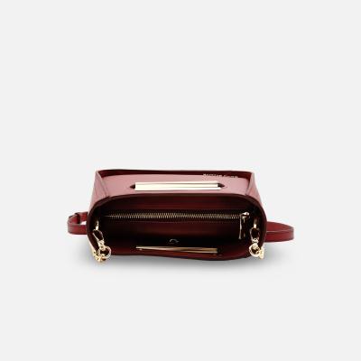 White Buffalo Product - بند بلند دارد<br>طول 20cm<br>ارتفاع 13cm<br>عمق 9cm<br> - Carmine - 4