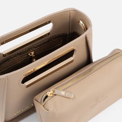 White Buffalo Product - بند بلند دارد<br>طول 20cm<br>ارتفاع 13cm<br>عمق 9cm<br> - Dark Cream - 5