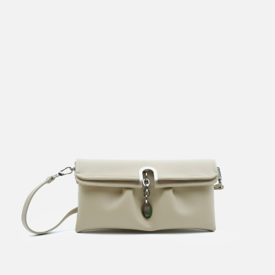 White Buffalo Product - بند بلند دارد<br>طول 29cm<br>ارتفاع 15cm<br>عمق 3cm
<br>